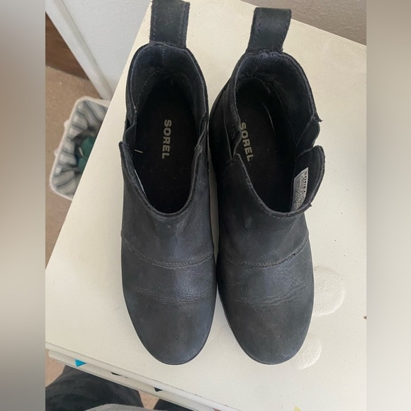 Sorel Emelie Waterproof Leather Chelsea Boots, Black, size 6 (EU 37) - Picture 2 of 8